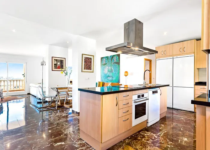 With Sea Views Lejlighed